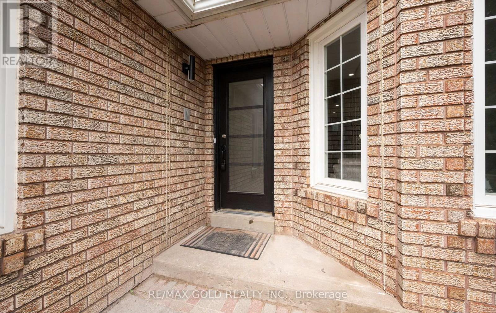 Property at 68 BLACKWELL PLACE N image 3