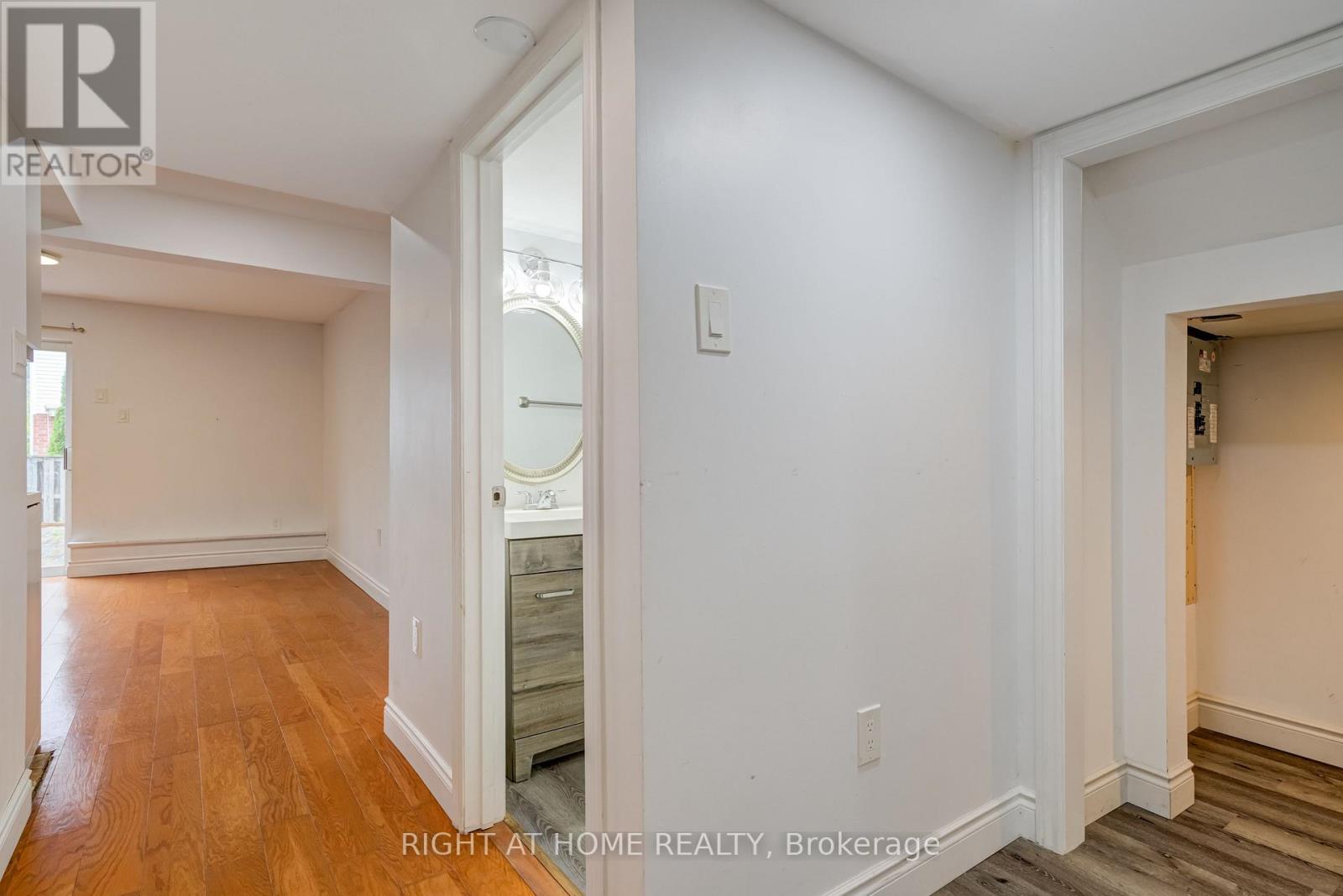 131 Peach Blossom Crescent, Kitchener, Ontario  N2E 3Z7 - Photo 17 - X12252395