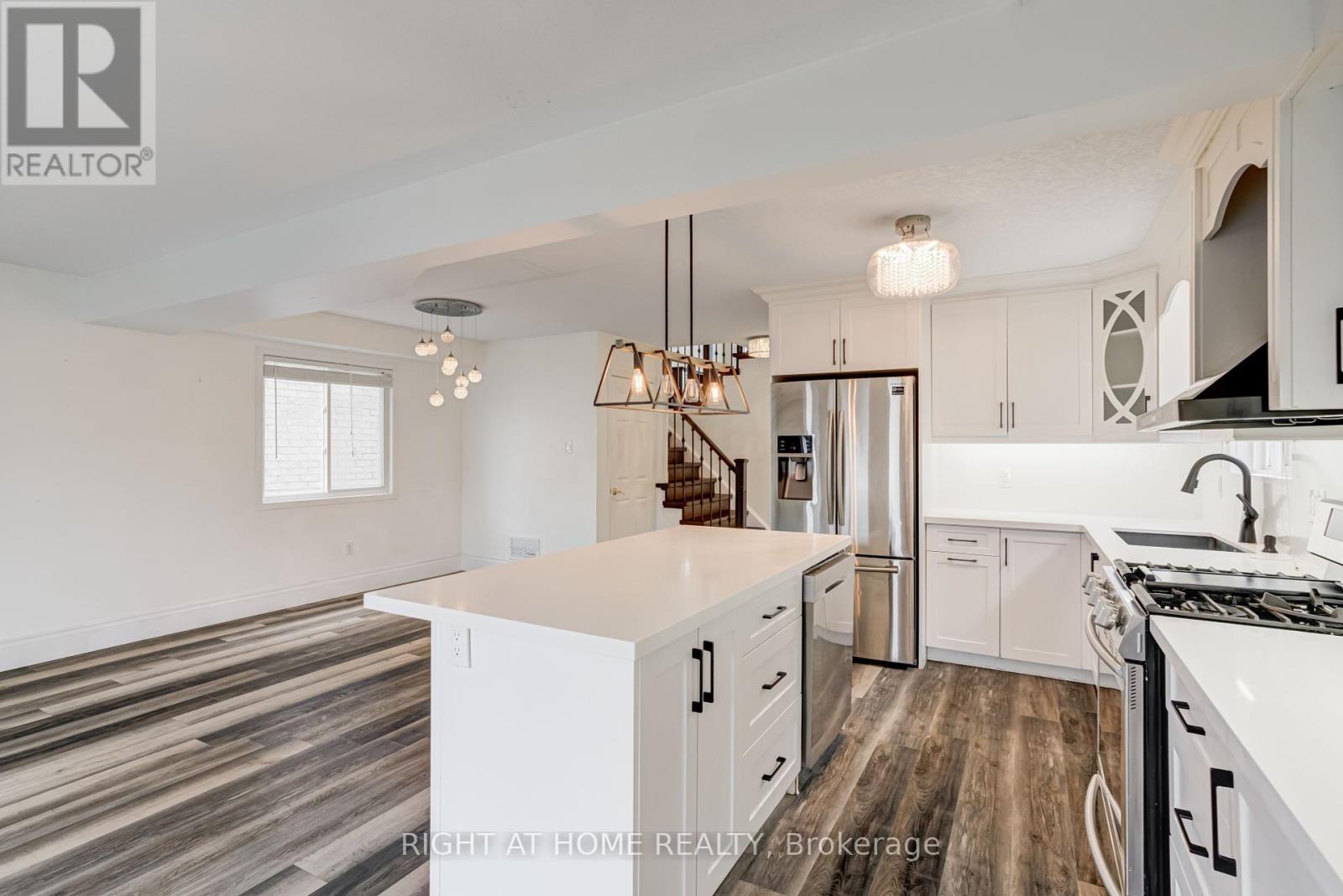 131 Peach Blossom Crescent, Kitchener, Ontario  N2E 3Z7 - Photo 6 - X12252395