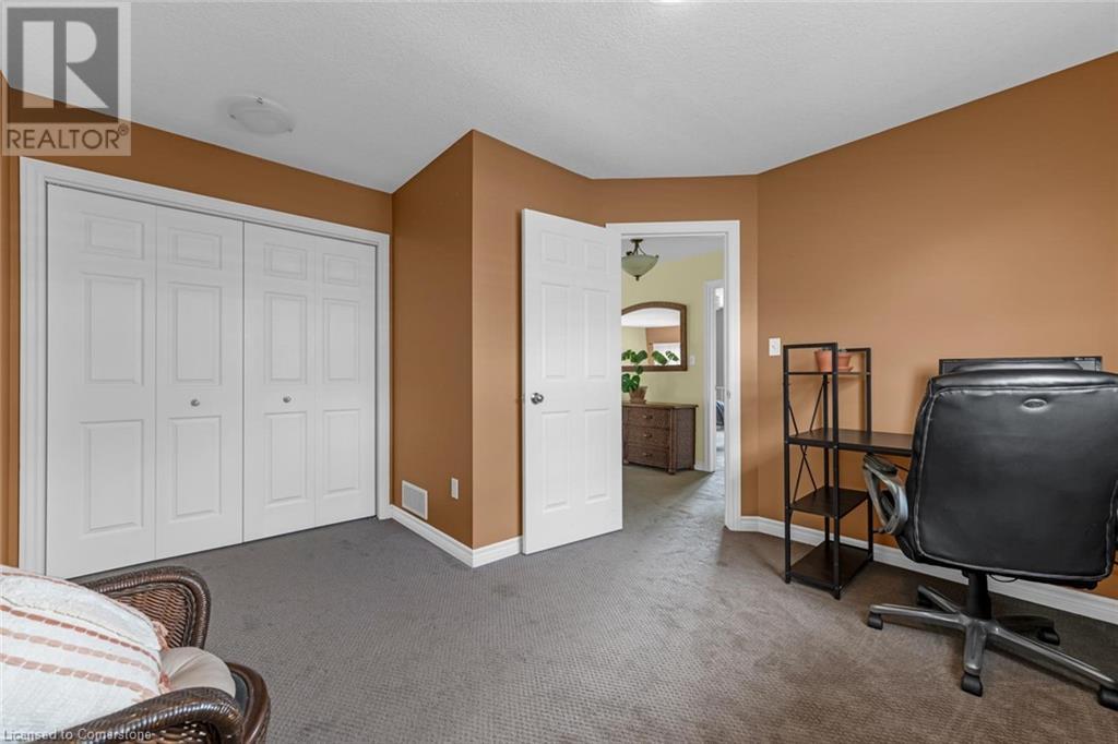 Photo 14 of 35 for 149 Penhale Avenue