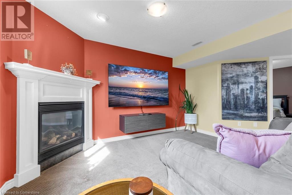 Photo 17 of 35 for 149 Penhale Avenue