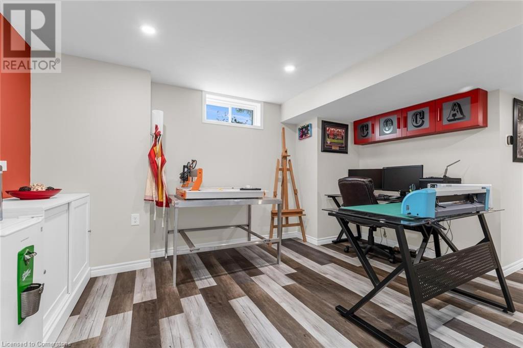 Photo 25 of 35 for 149 Penhale Avenue