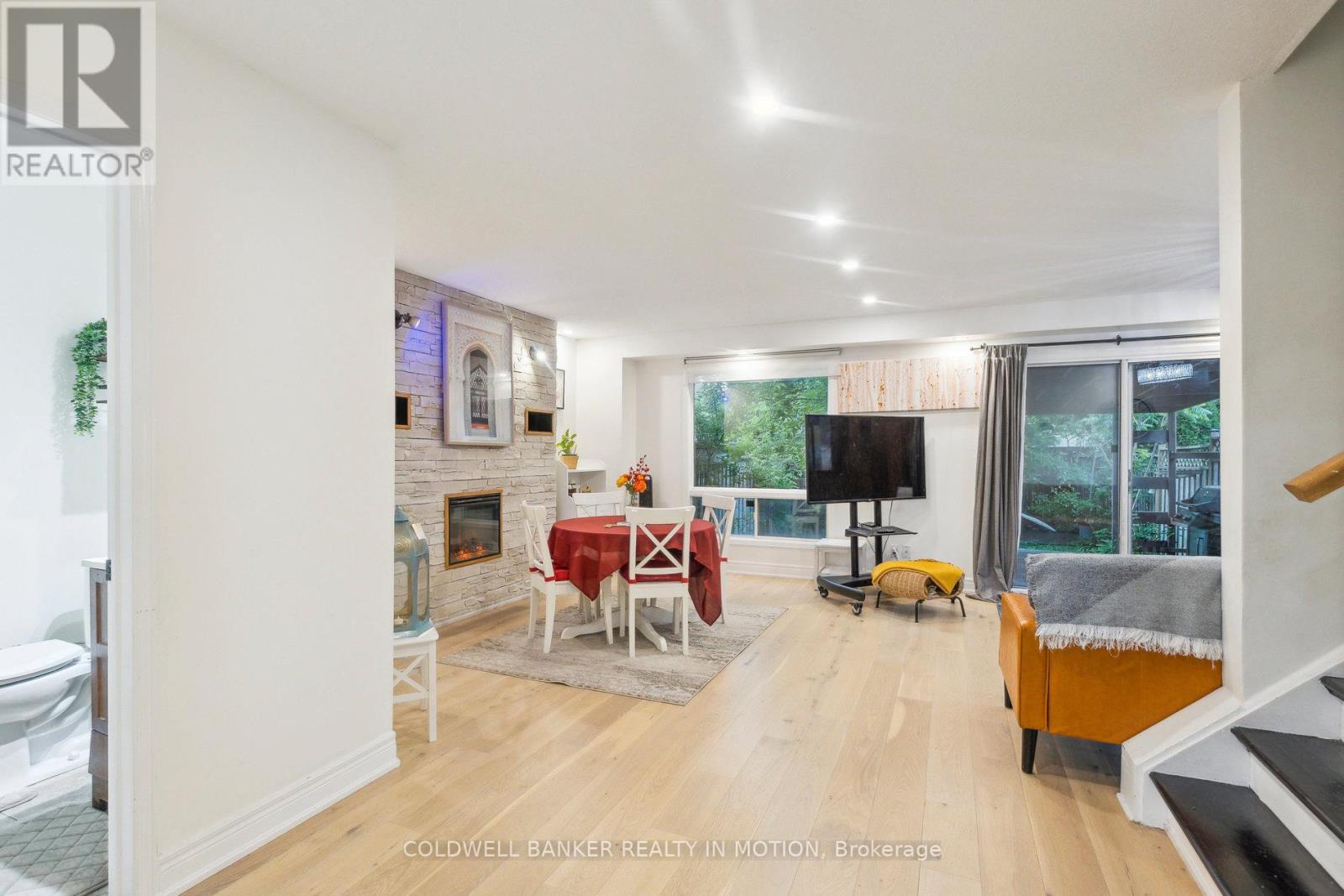 Property at 74 FAIRGREEN CLOSE image 5