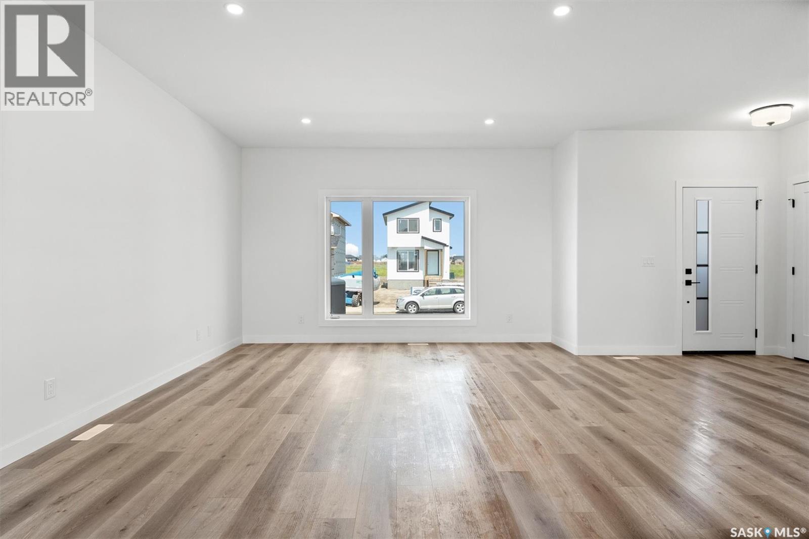 429 Eldorado Street, Warman, Saskatchewan  S0K 4S3 - Photo 3 - SK011075