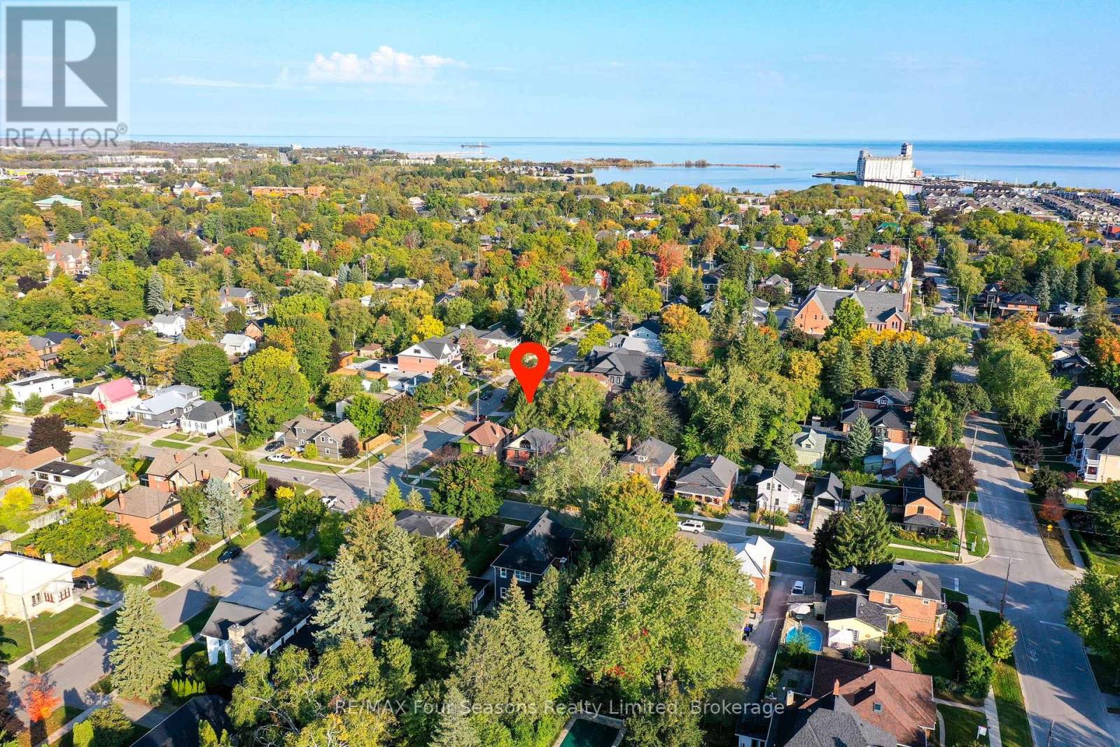 143 Fourth Street W, Collingwood, Ontario  L9Y 1R6 - Photo 4 - S12252428