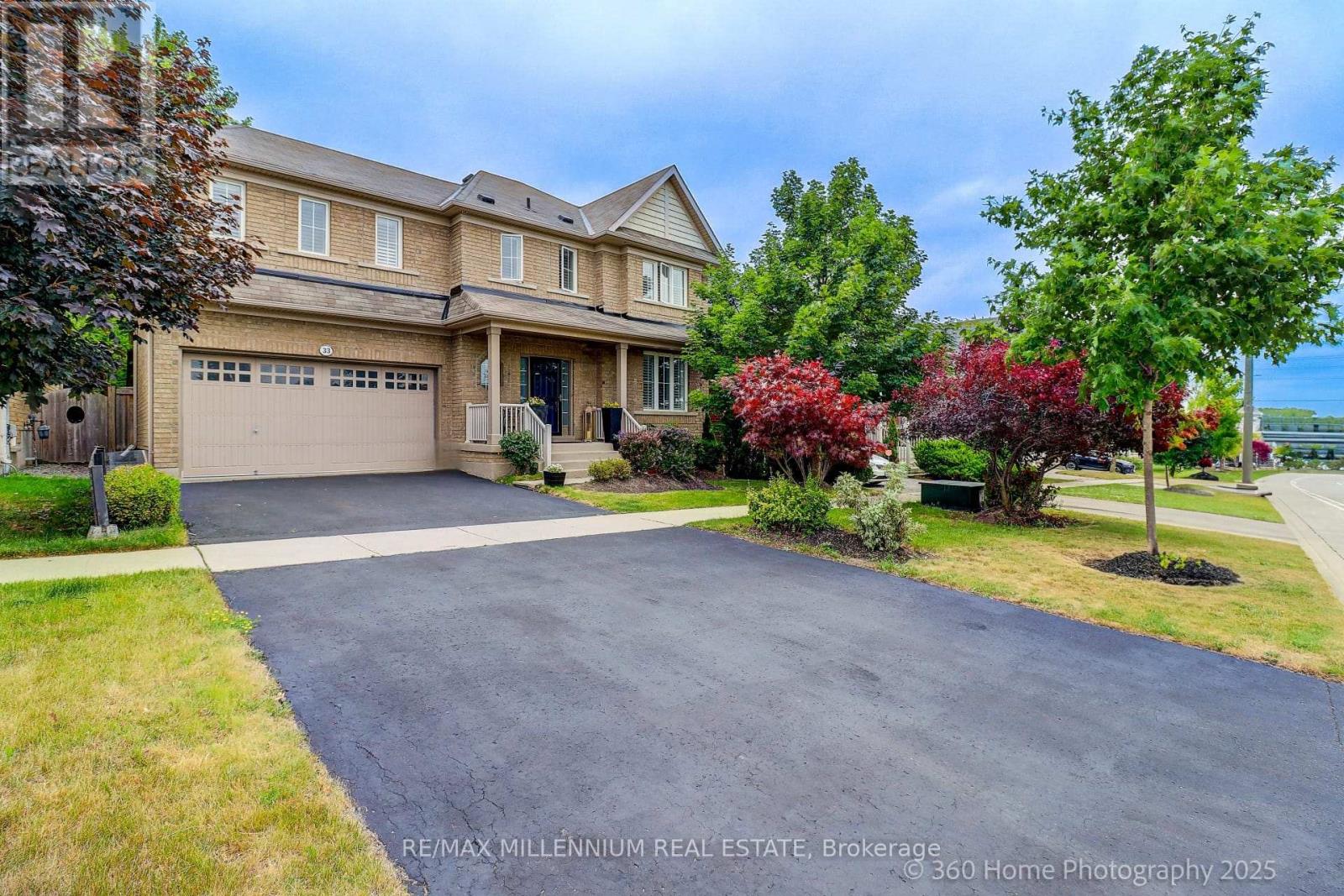 Property at 33 BRITANNIA AVENUE E image 1