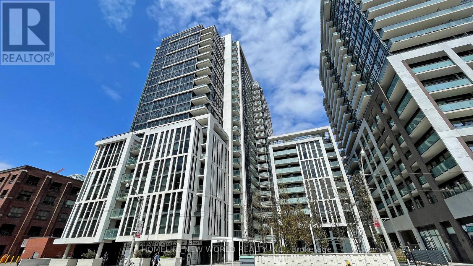 717 - 400 Adelaide Street E, Toronto, Ontario  M5A 1N4 - Photo 1 - C12252471