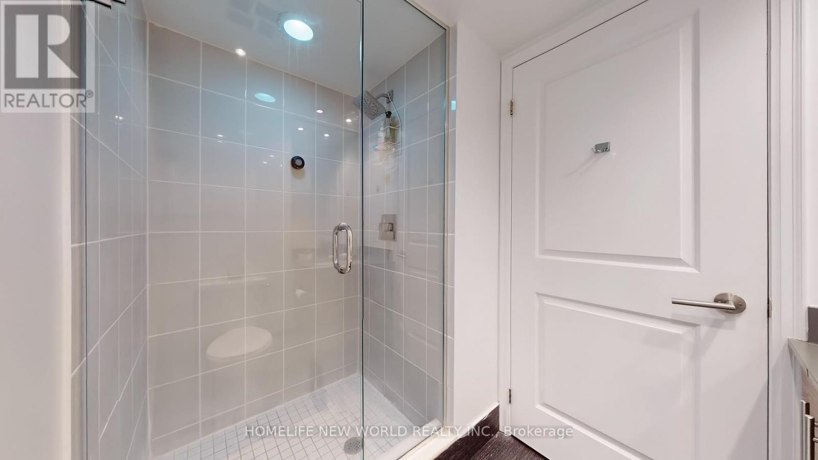 717 - 400 Adelaide Street E, Toronto, Ontario  M5A 1N4 - Photo 14 - C12252471