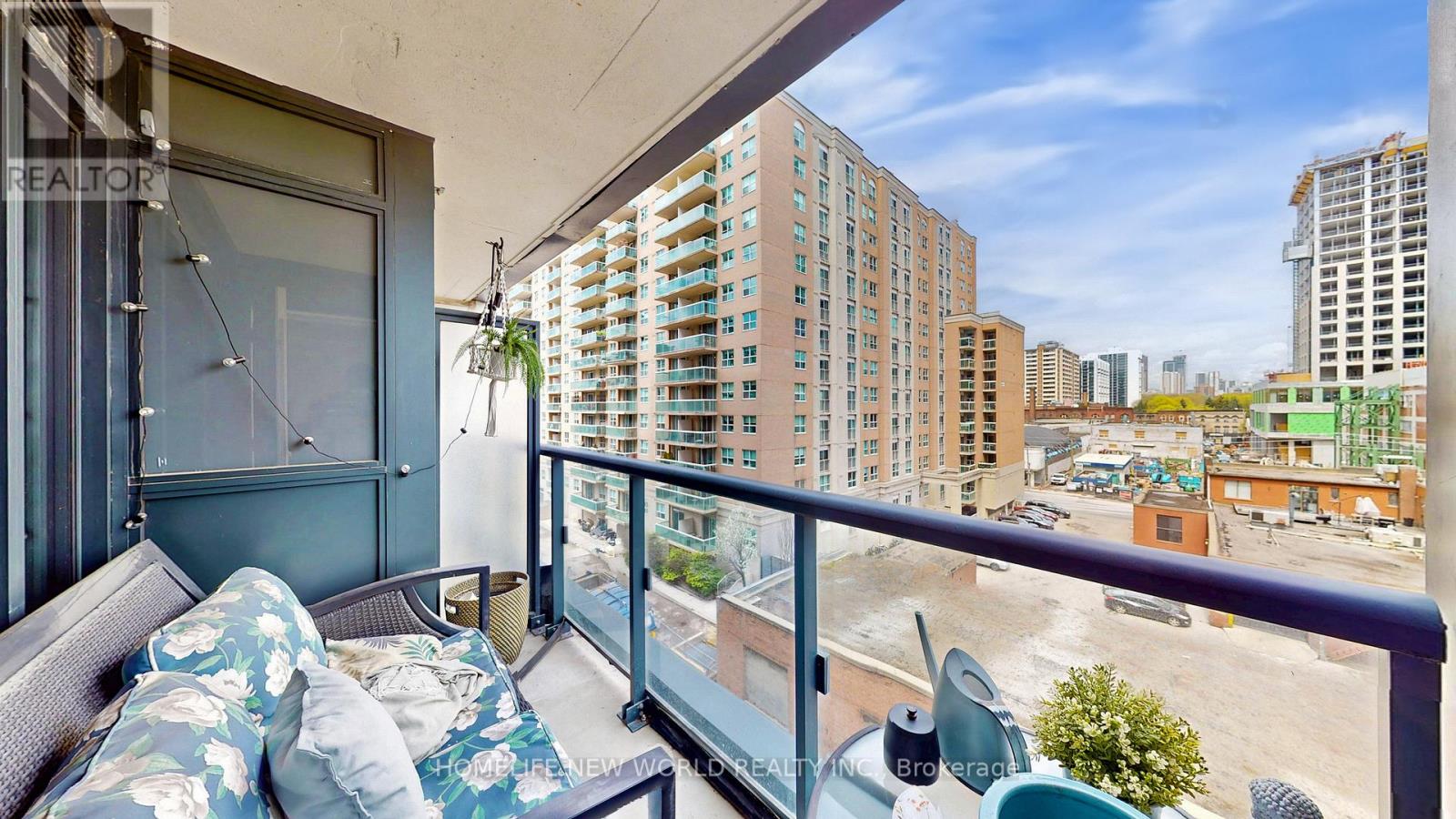 717 - 400 Adelaide Street E, Toronto, Ontario  M5A 1N4 - Photo 15 - C12252471