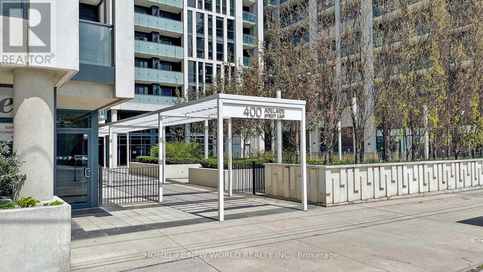 717 - 400 Adelaide Street E, Toronto, Ontario  M5A 1N4 - Photo 2 - C12252471