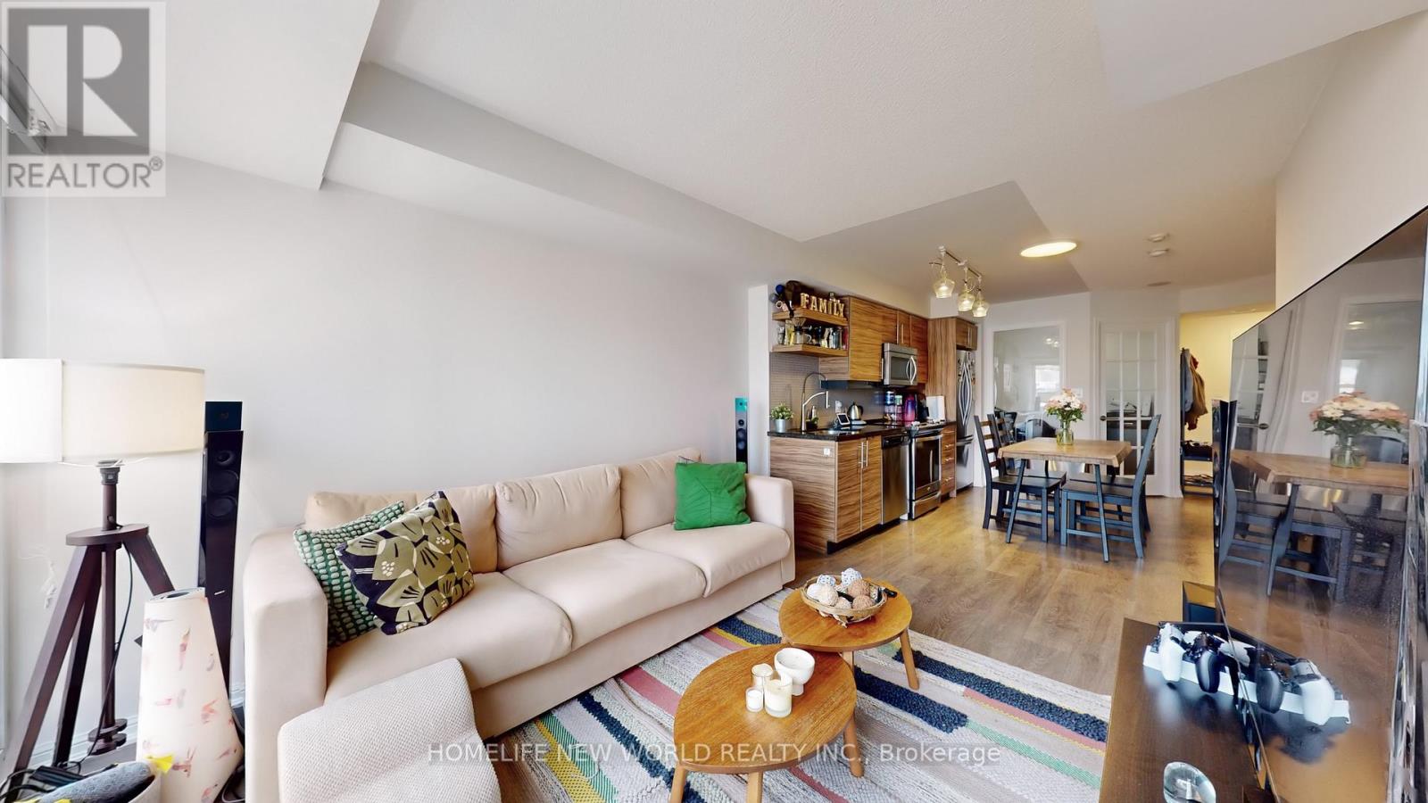 717 - 400 Adelaide Street E, Toronto, Ontario  M5A 1N4 - Photo 4 - C12252471