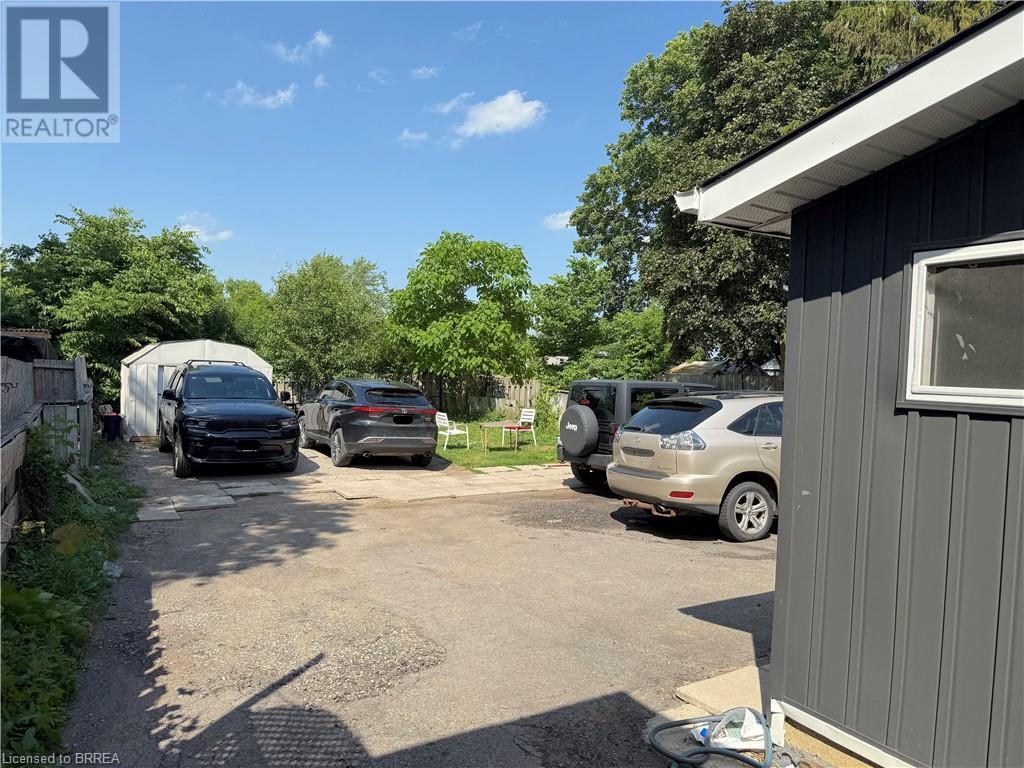 161 Dundas Street, Brantford, Ontario  N3R 1S6 - Photo 12 - 40743202