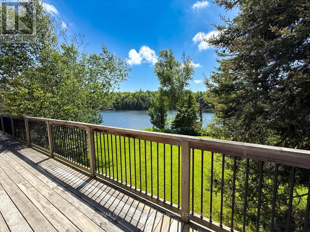 3 Magnet Road, Magnetawan, Ontario  P0A 1P0 - Photo 26 - X12092228
