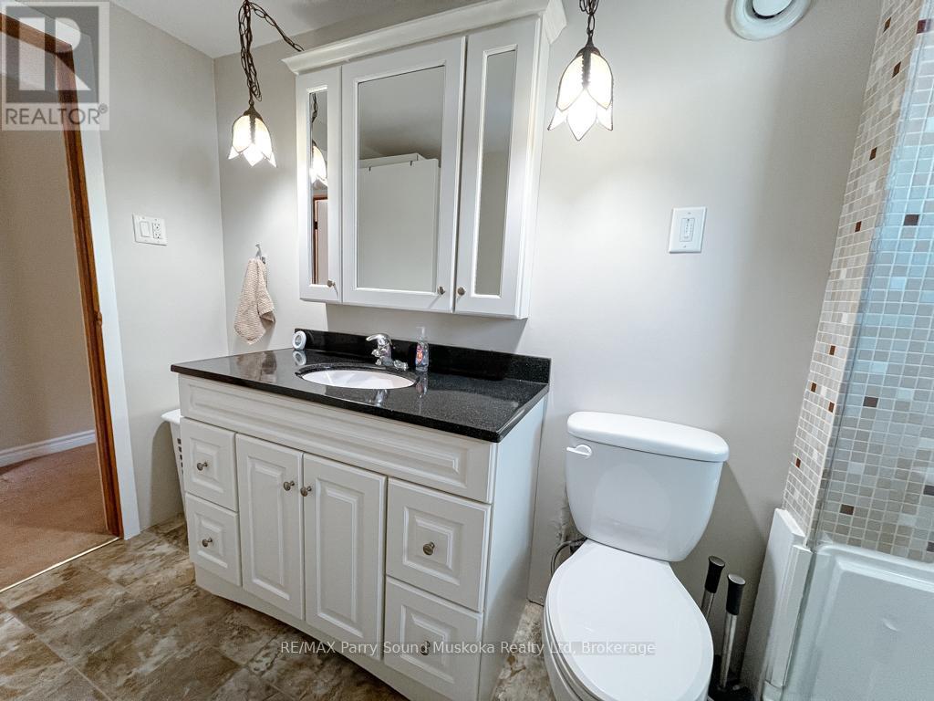3 Magnet Road, Magnetawan, Ontario  P0A 1P0 - Photo 35 - X12092228