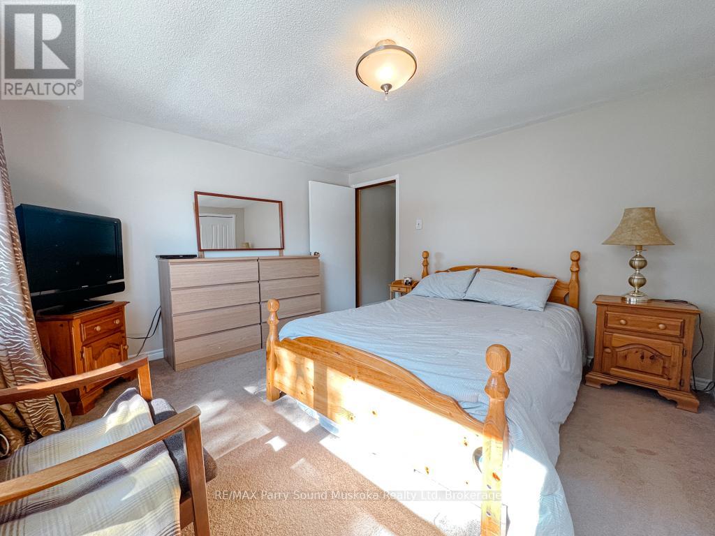 3 Magnet Road, Magnetawan, Ontario  P0A 1P0 - Photo 36 - X12092228