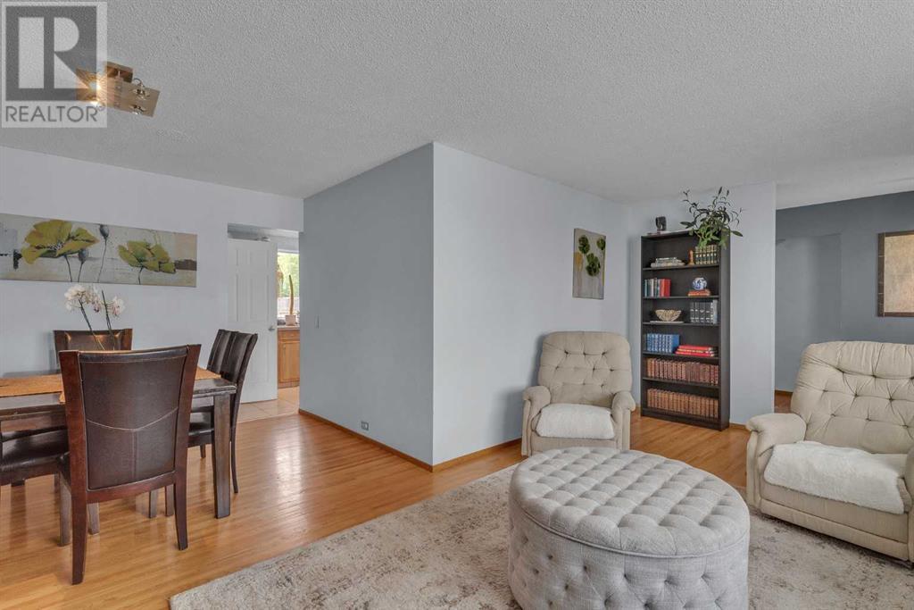 Property at 300 Sackville Drive SW image 5