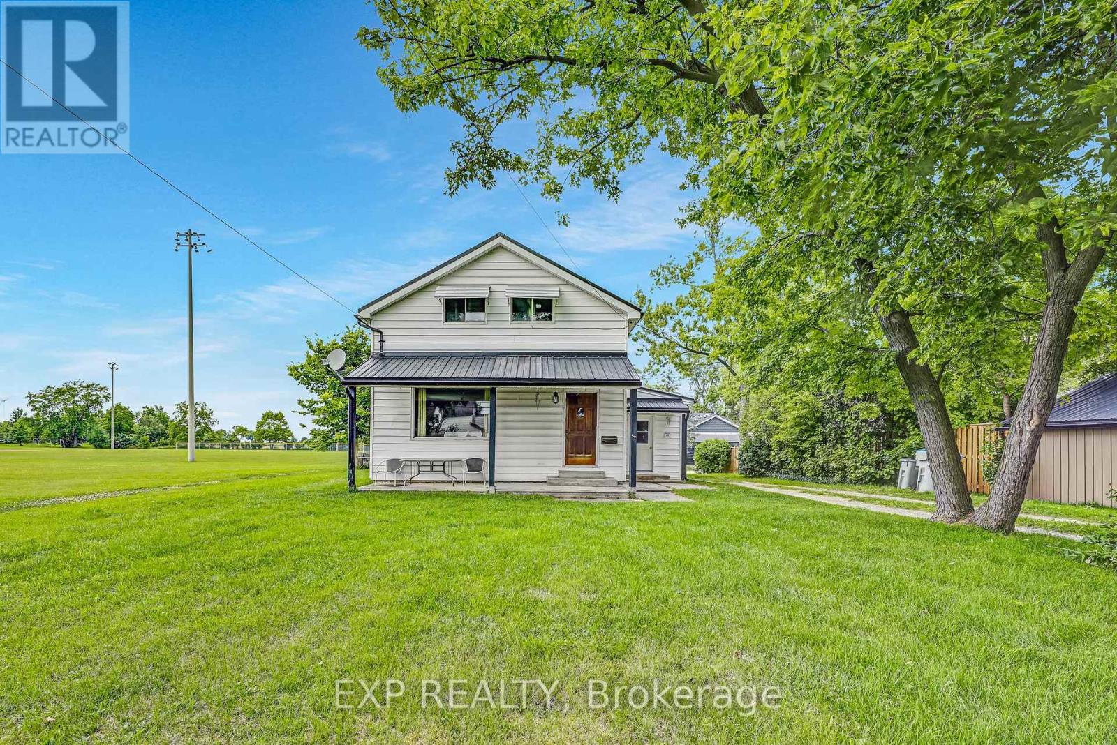 56 Victoria Avenue E, South Huron, Ontario  N0M 1M0 - Photo 2 - X12132432