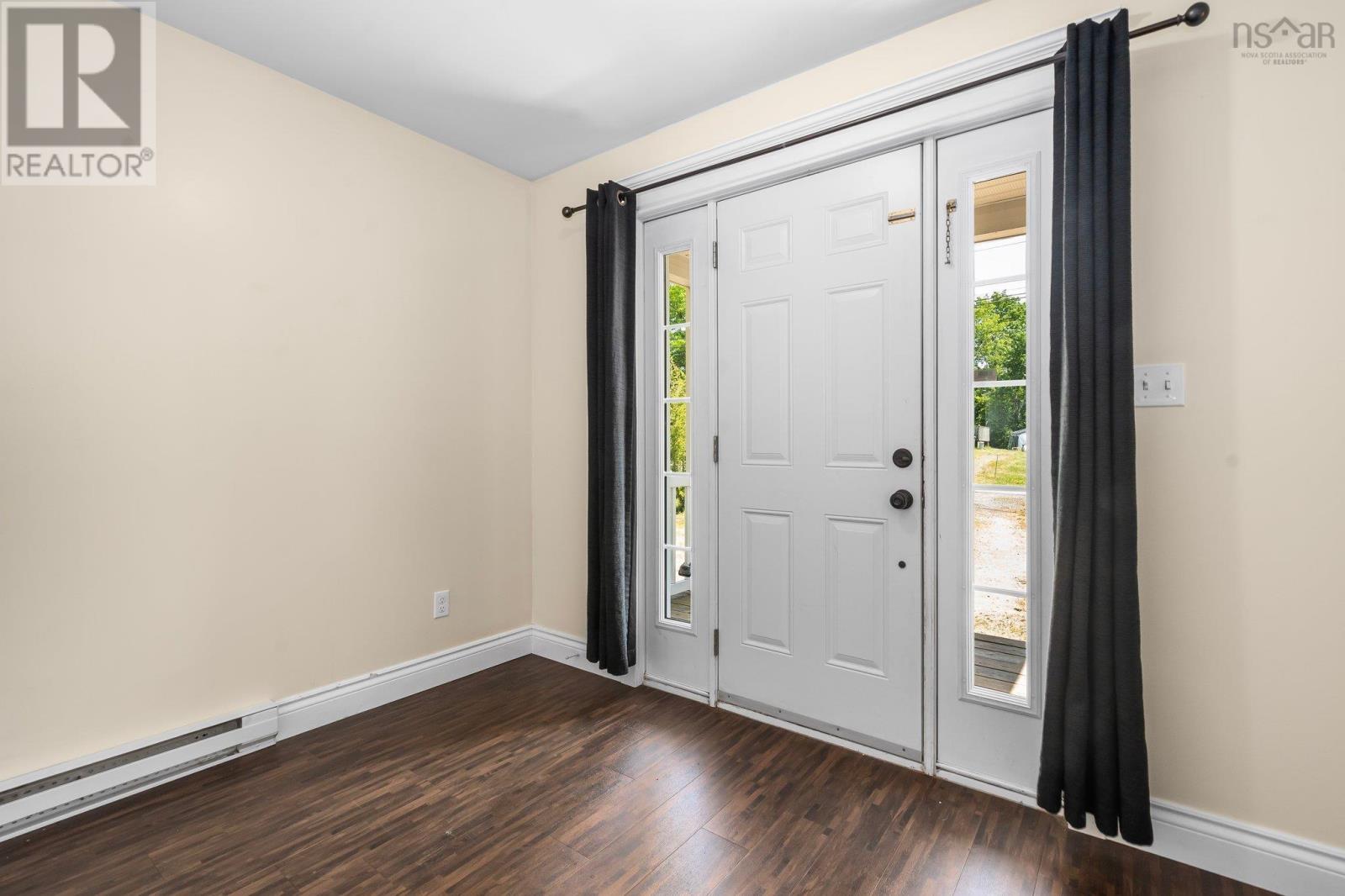 Property at 29 Henshaw Drive image 2