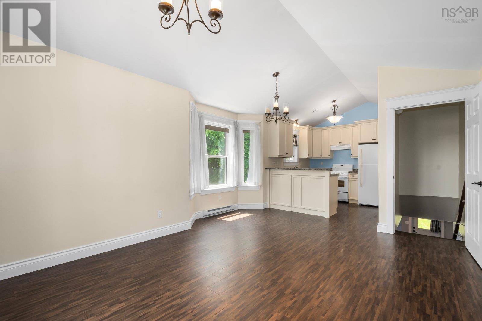 Property at 29 Henshaw Drive image 5