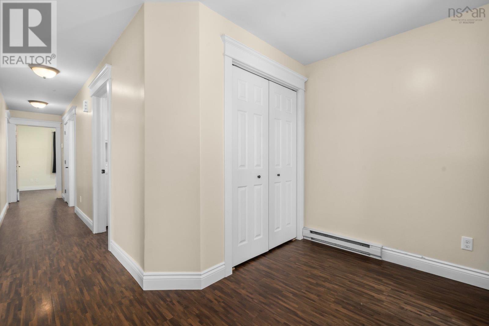 Property at 29 Henshaw Drive image 3