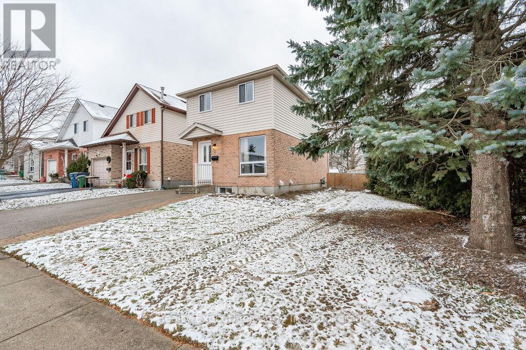 Property at 5 TROY CRESCENT image 4