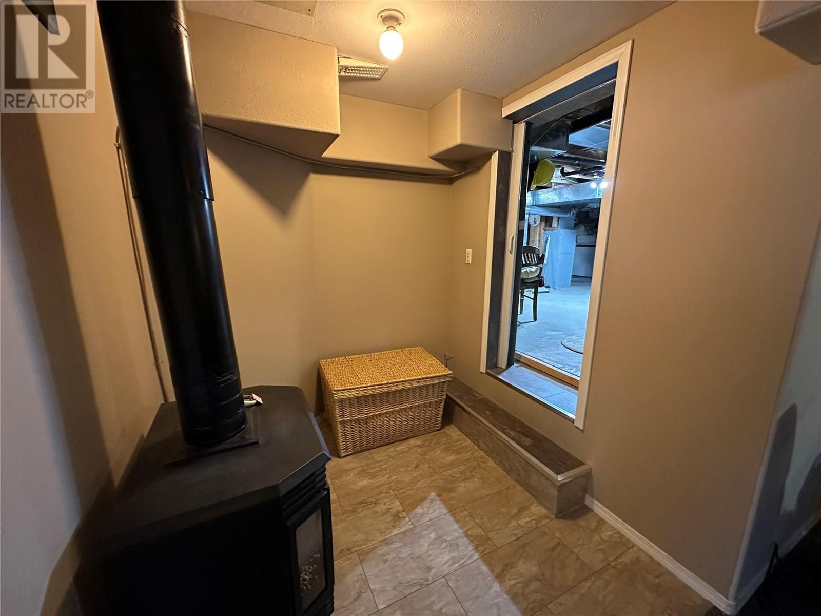 Property at 6345 OKANAGAN Street image 5