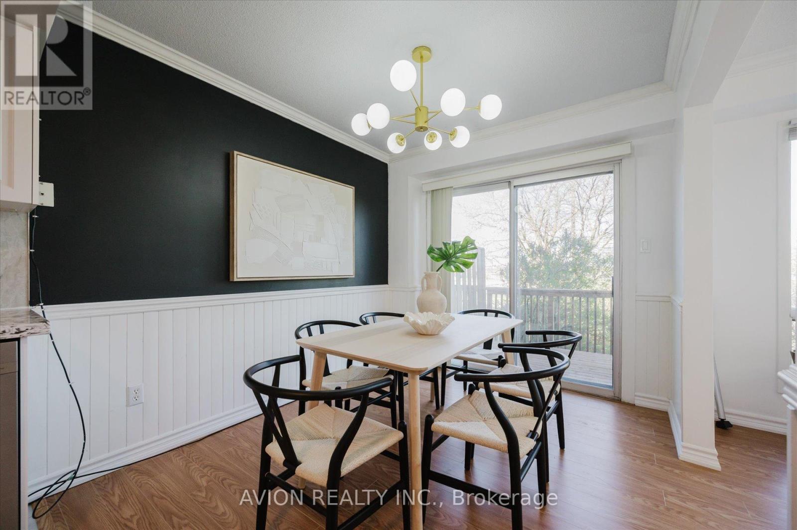 Property at 16 GLENCOYNE CRESCENT image 2