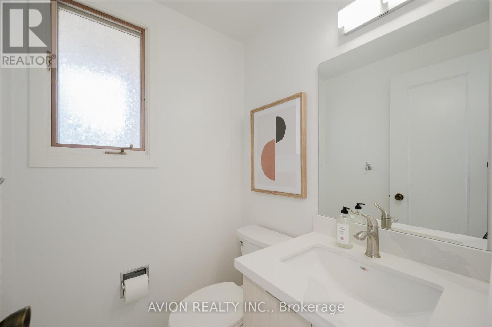 Property at 16 GLENCOYNE CRESCENT image 5