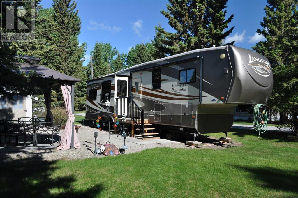 33 Timber Lane, Sundre, Alberta  T0M 1X0 - Photo 10 - A2195559