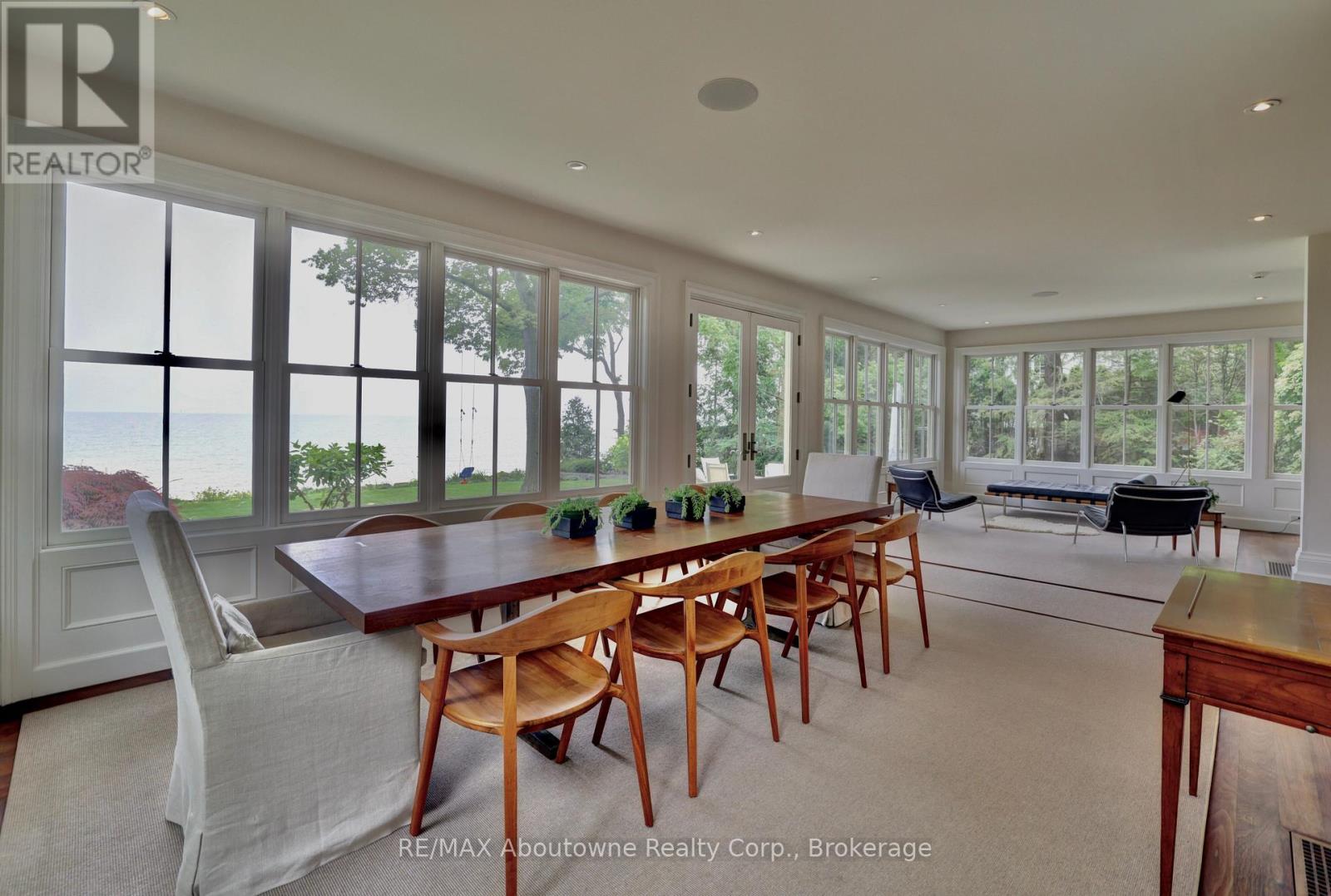 350 King Street, Oakville (Oo Old Oakville), Ontario  L6J 1C2 - Photo 15 - W12252417