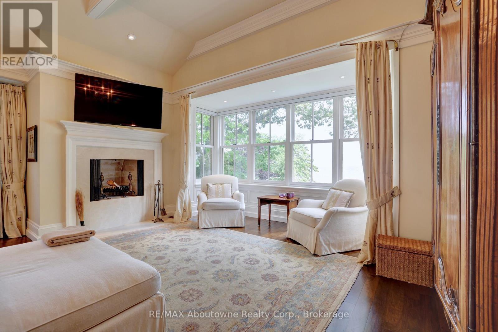 350 King Street, Oakville (Oo Old Oakville), Ontario  L6J 1C2 - Photo 26 - W12252417