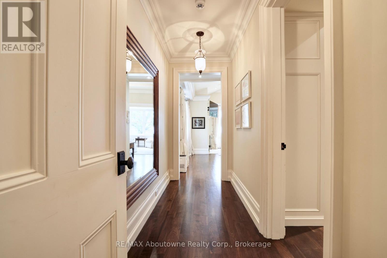 350 King Street, Oakville (Oo Old Oakville), Ontario  L6J 1C2 - Photo 24 - W12252417