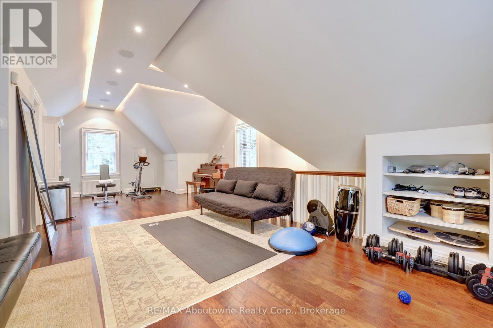 350 King Street, Oakville (Oo Old Oakville), Ontario  L6J 1C2 - Photo 42 - W12252417