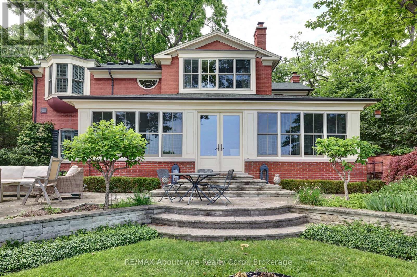 350 King Street, Oakville (Oo Old Oakville), Ontario  L6J 1C2 - Photo 44 - W12252417