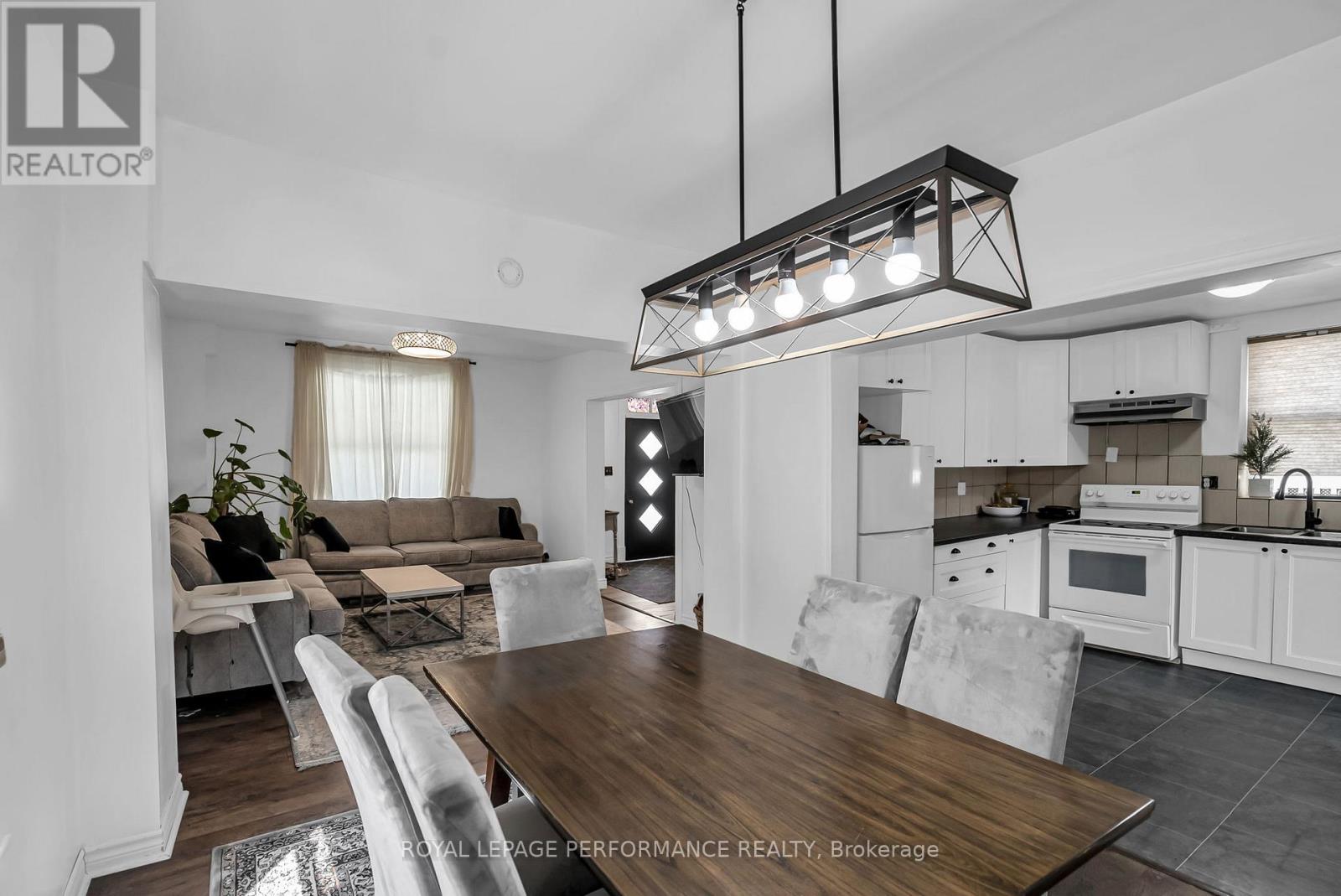 149 Dominion Street S, North Glengarry, Ontario  K0C 1A0 - Photo 10 - X12252557