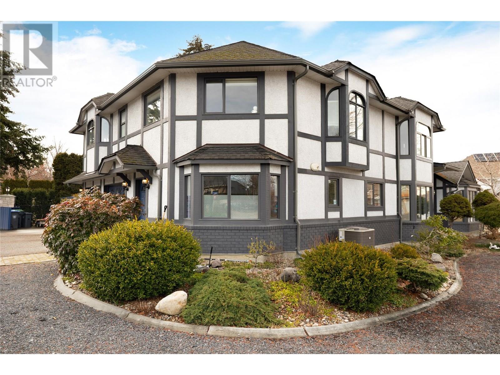 Property at 437 Duke Court image 3