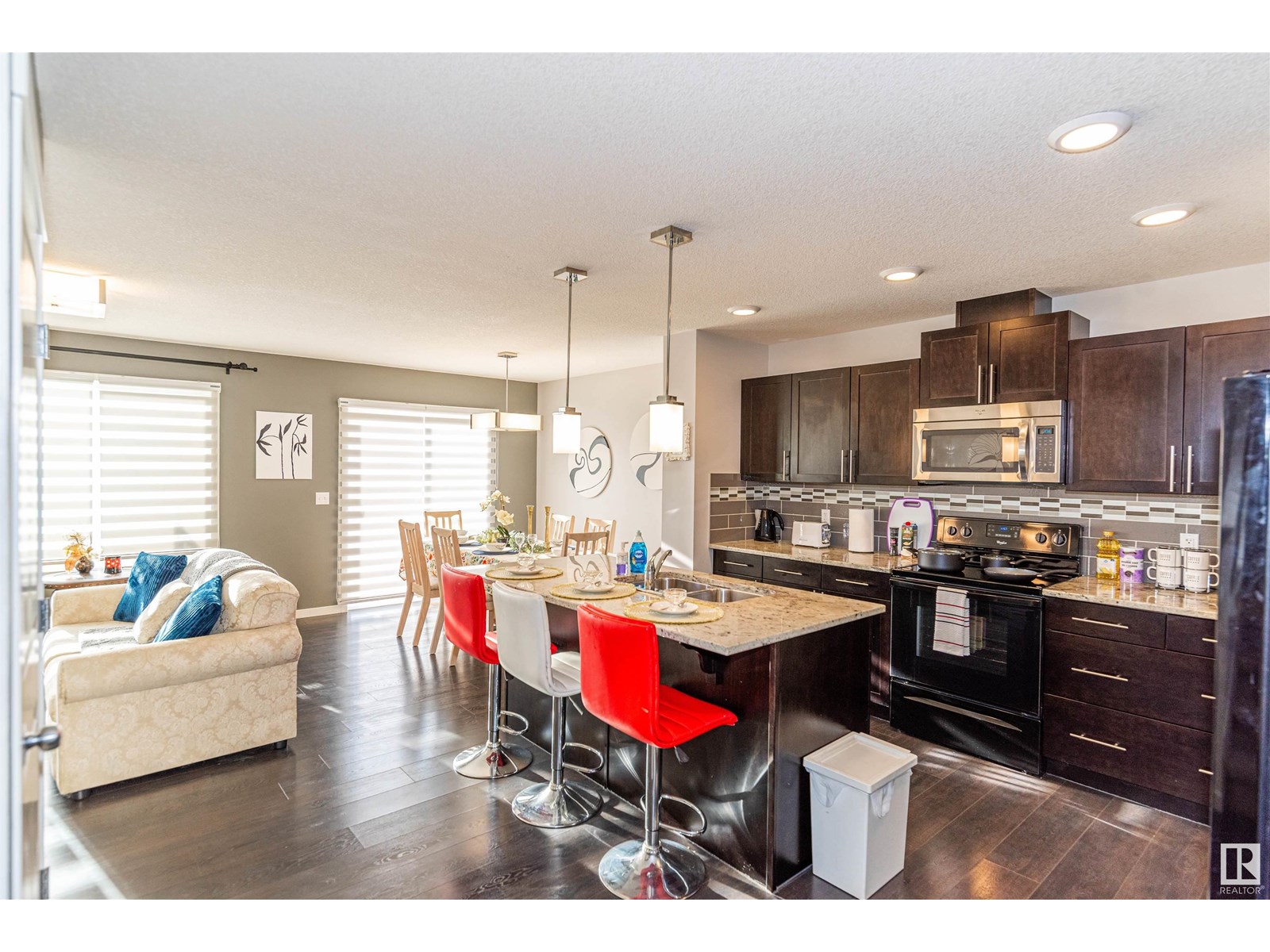 Property at 5883 ANTHONY CR SW image 3