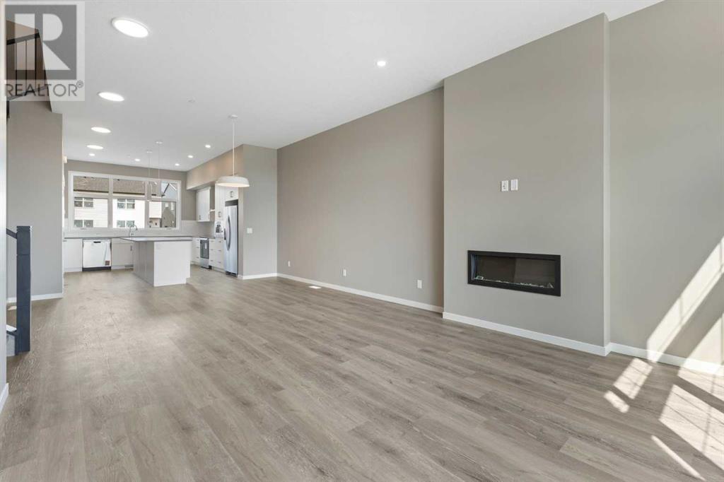 Property at 415 Hotchkiss Manor SE image 1
