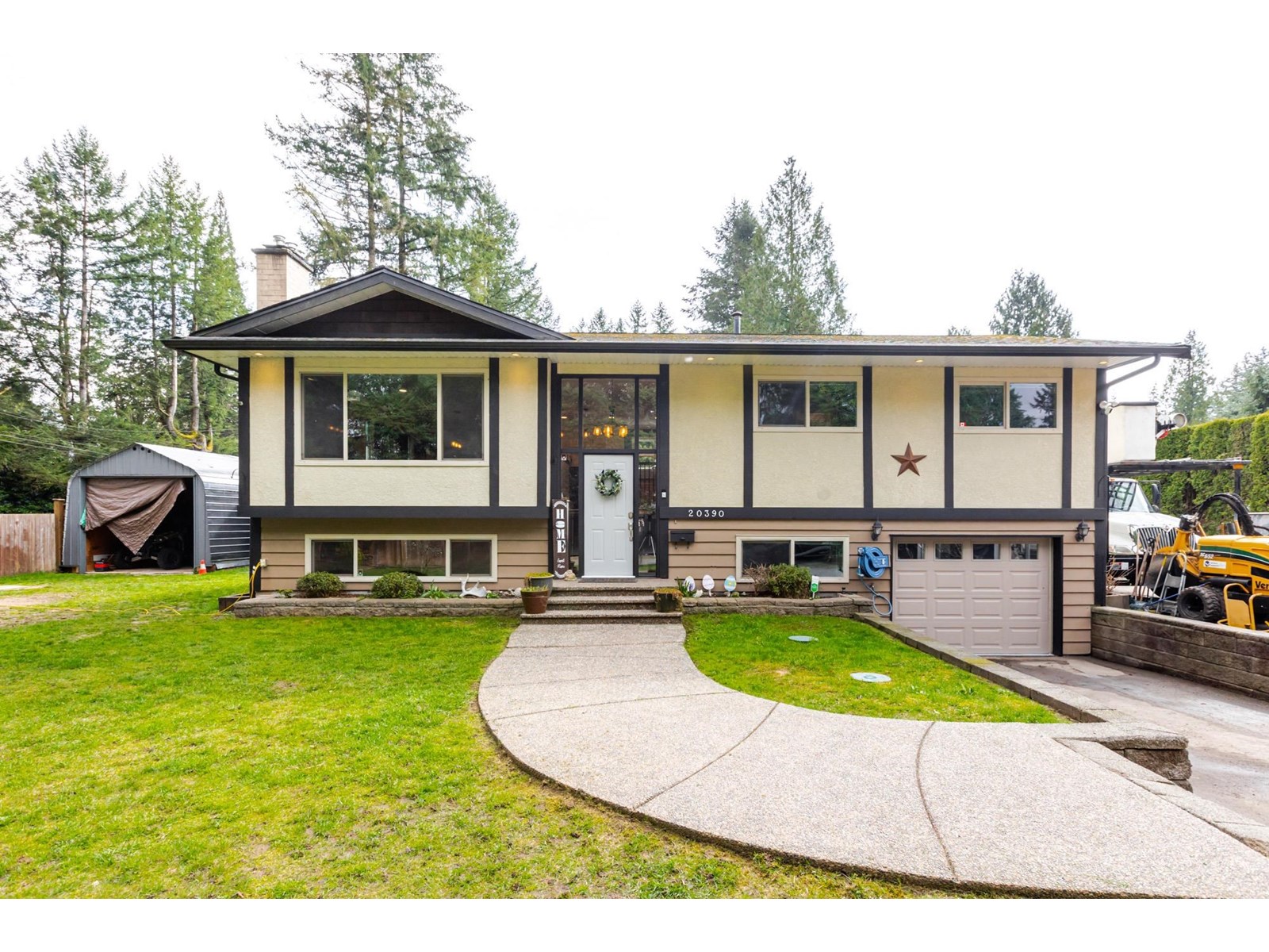 Property at 20390 42 AVENUE image 2