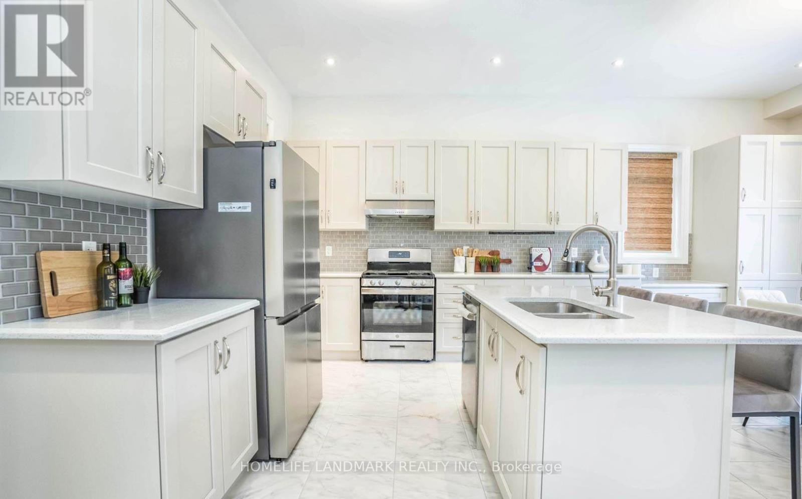 Property at 12 CARLINDS CRESCENT image 5
