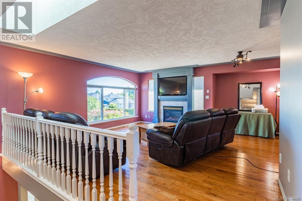 Property at 6091 Sierra Way image 5