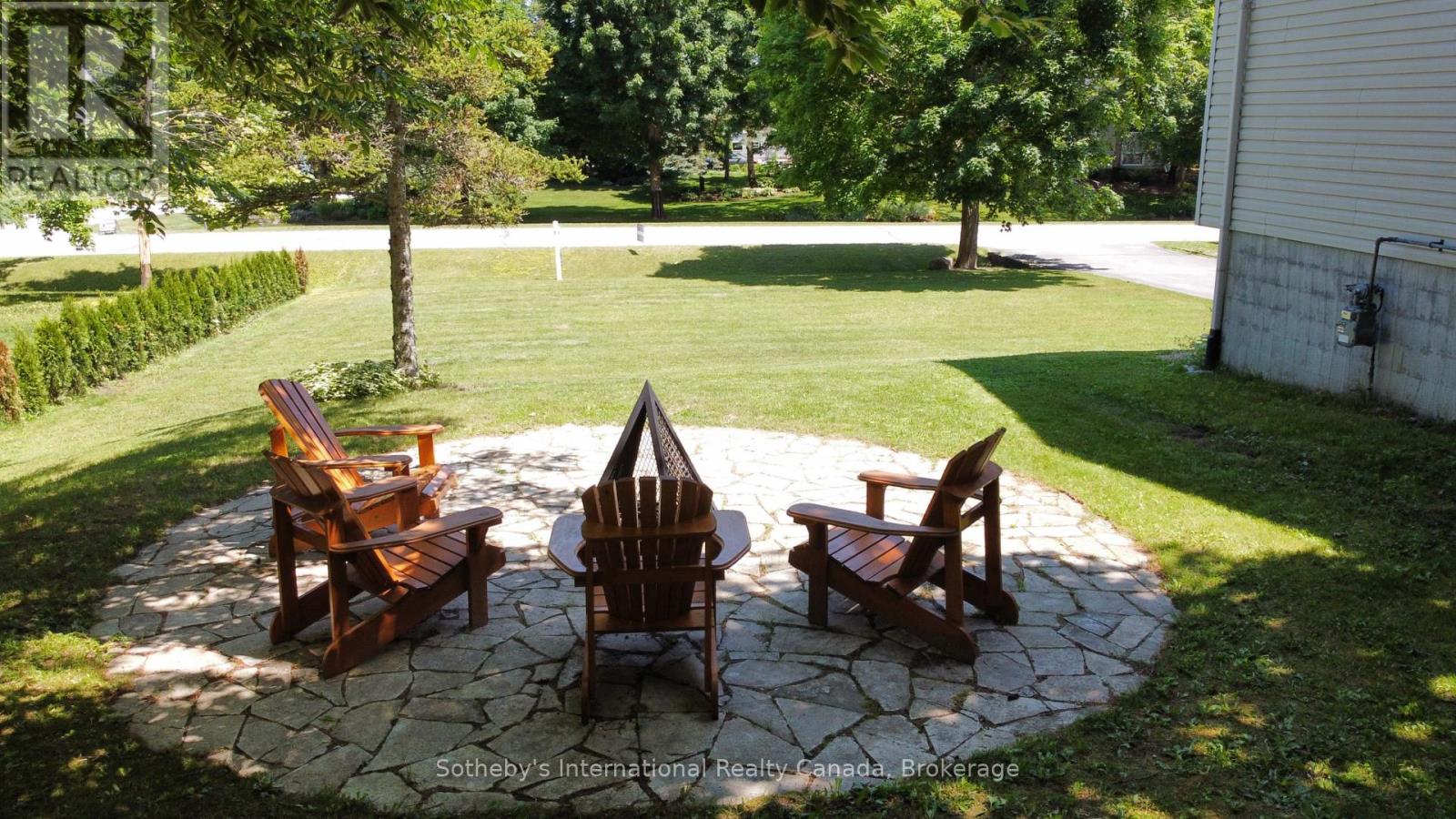 Property at 17 SUGARBUSH ROAD image 4