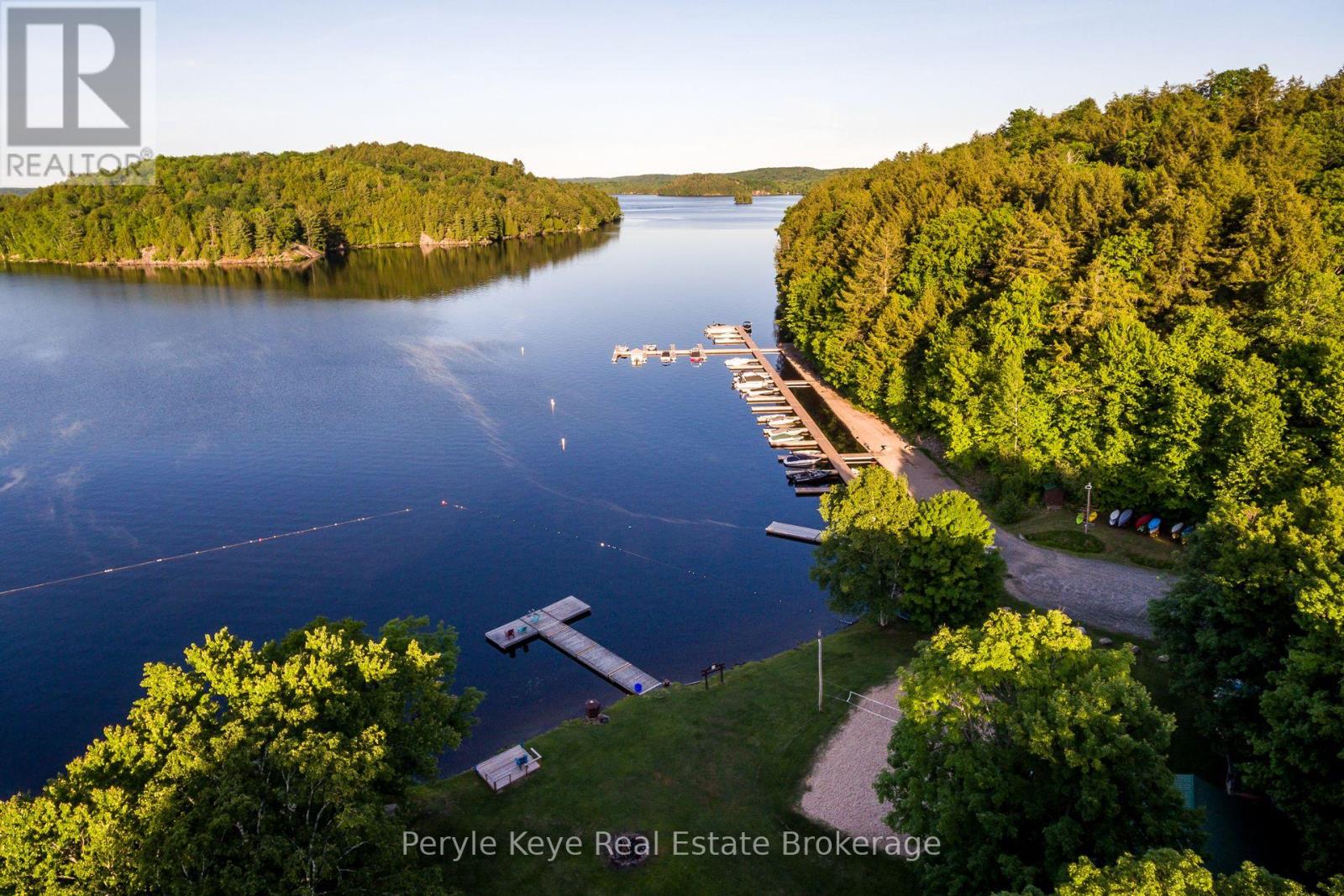 6 & 8 Brennan Circle, Huntsville, Ontario P1L 2J2 - Photo 2 - X12252651