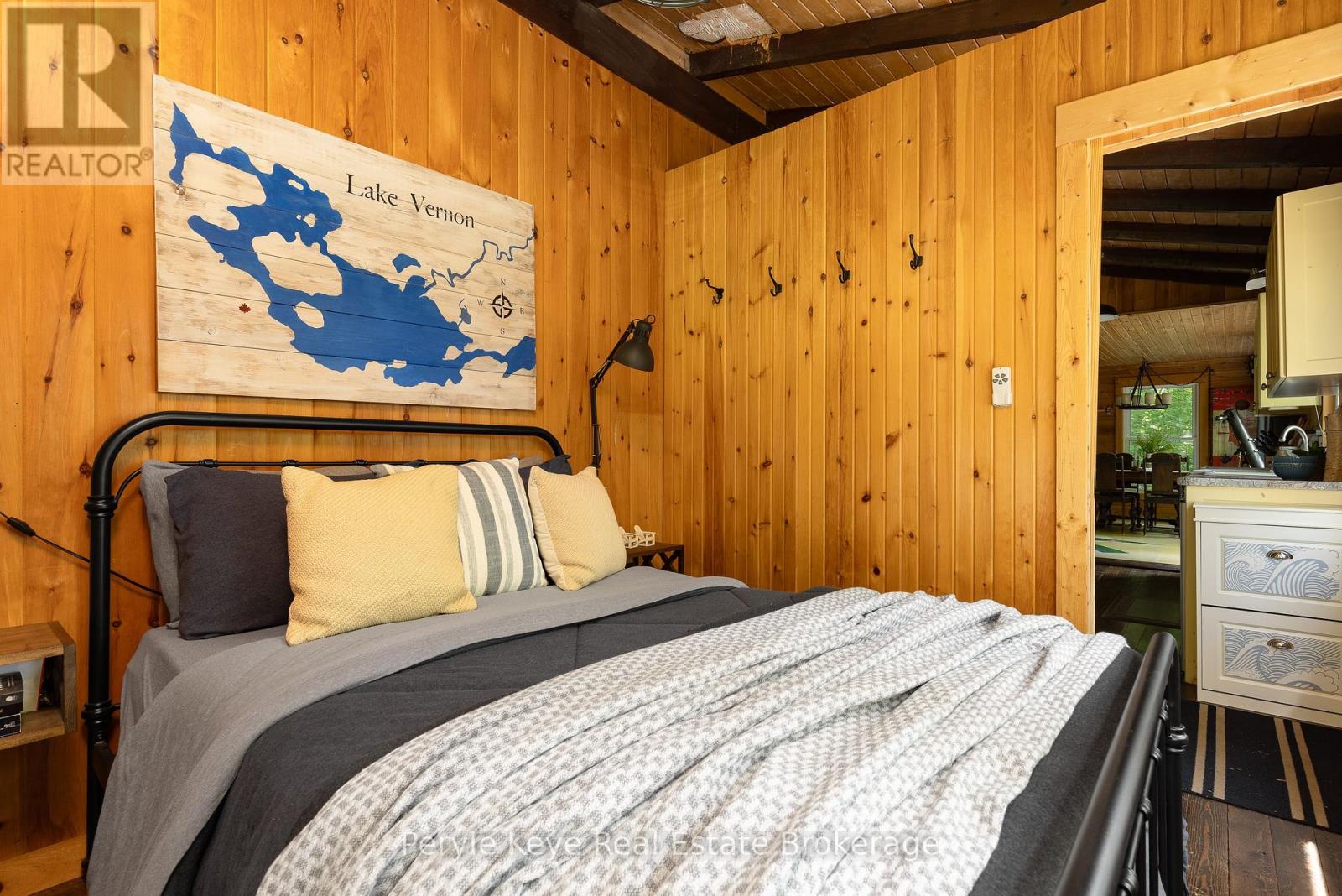 6 & 8 Brennan Circle, Huntsville, Ontario P1L 2J2 - Photo 22 - X12252651