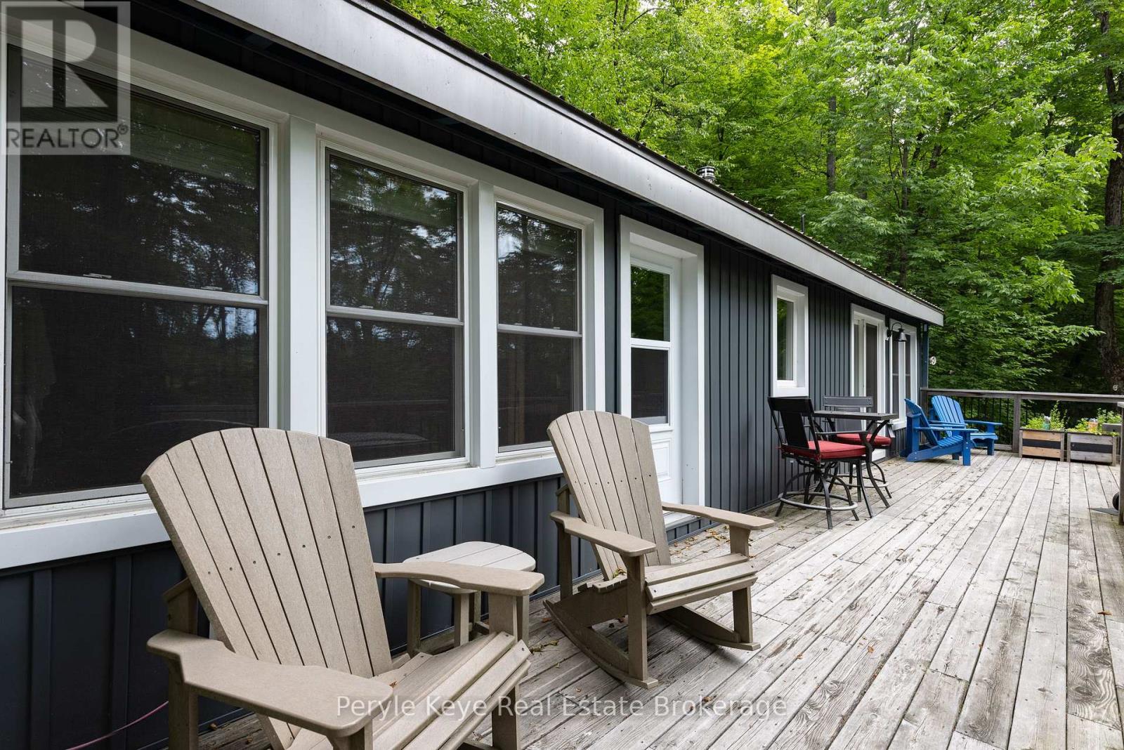 6 & 8 Brennan Circle, Huntsville, Ontario P1L 2J2 - Photo 7 - X12252651