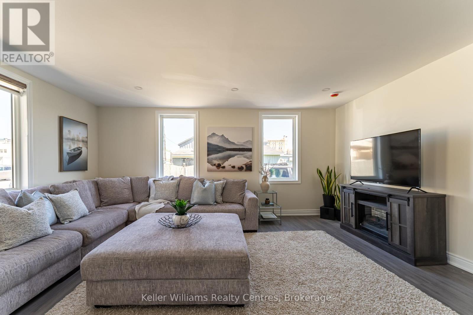 578 Green Street, Saugeen Shores, Ontario  N0H 2C0 - Photo 4 - X12244952