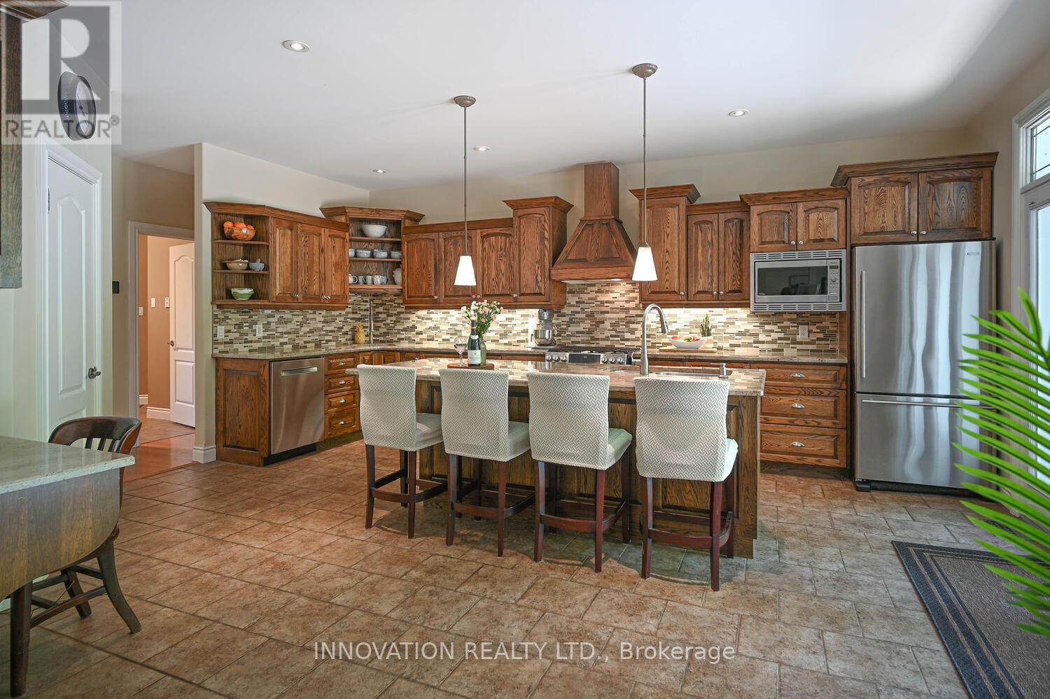 28 Laddie Lane, Springwater (Anten Mills), Ontario  L9X 0C3 - Photo 14 - S12234638