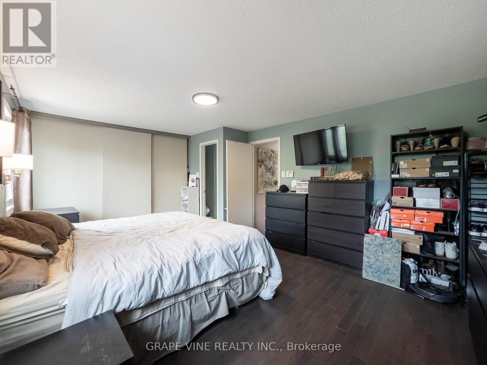 B - 30b Castlebrook Lane, Ottawa, Ontario  K2G 5G5 - Photo 16 - X12241304