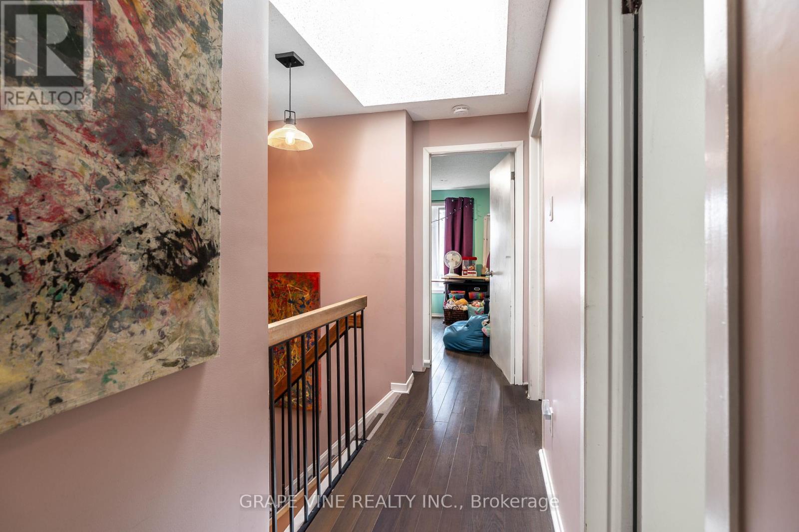 B - 30b Castlebrook Lane, Ottawa, Ontario  K2G 5G5 - Photo 11 - X12241304