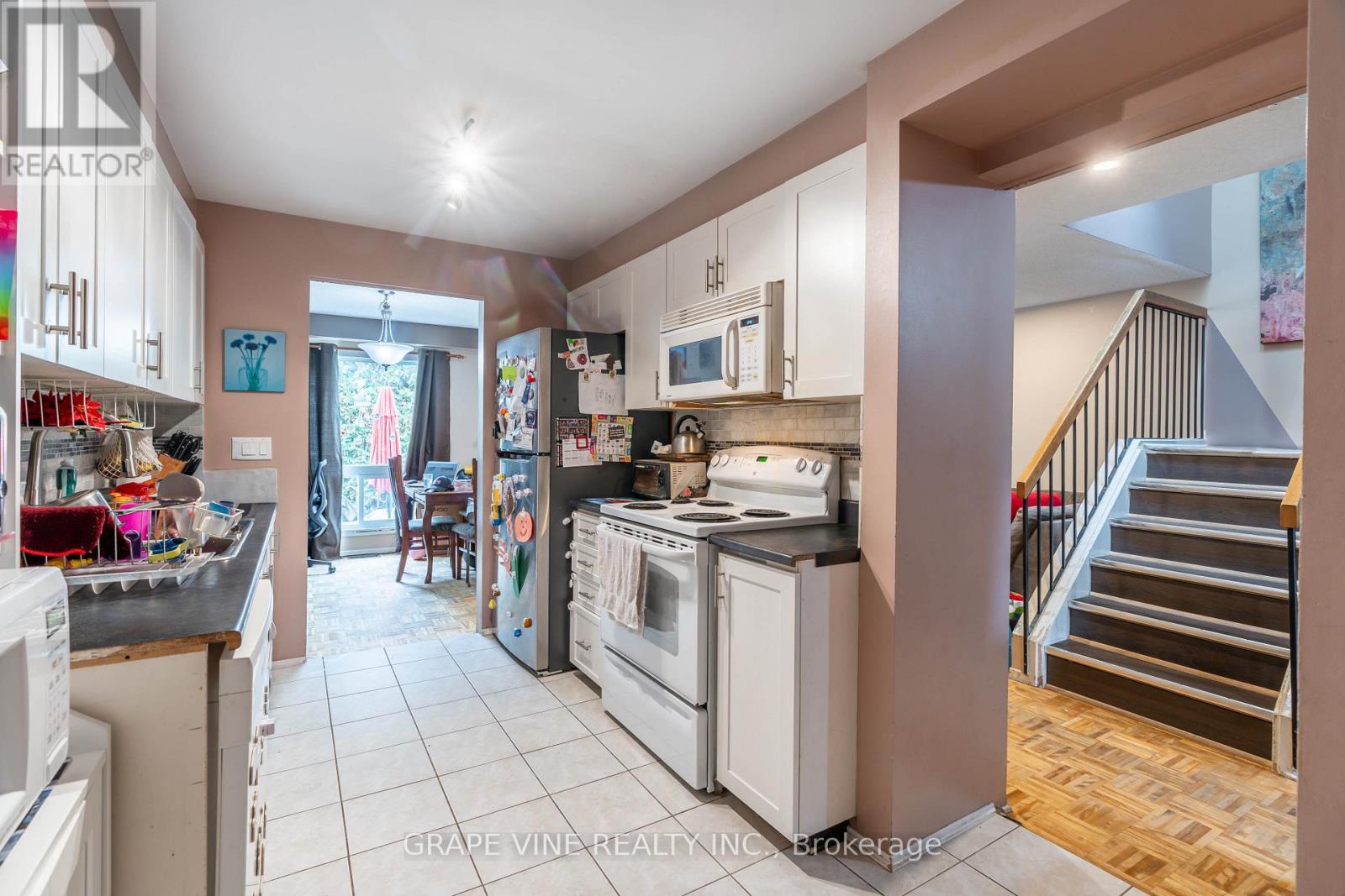 B - 30b Castlebrook Lane, Ottawa, Ontario  K2G 5G5 - Photo 6 - X12241304